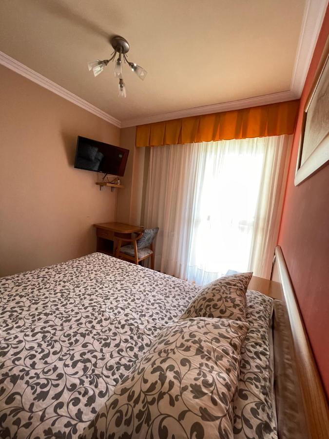 Hostal Santiago 2 Burgo エクステリア 写真